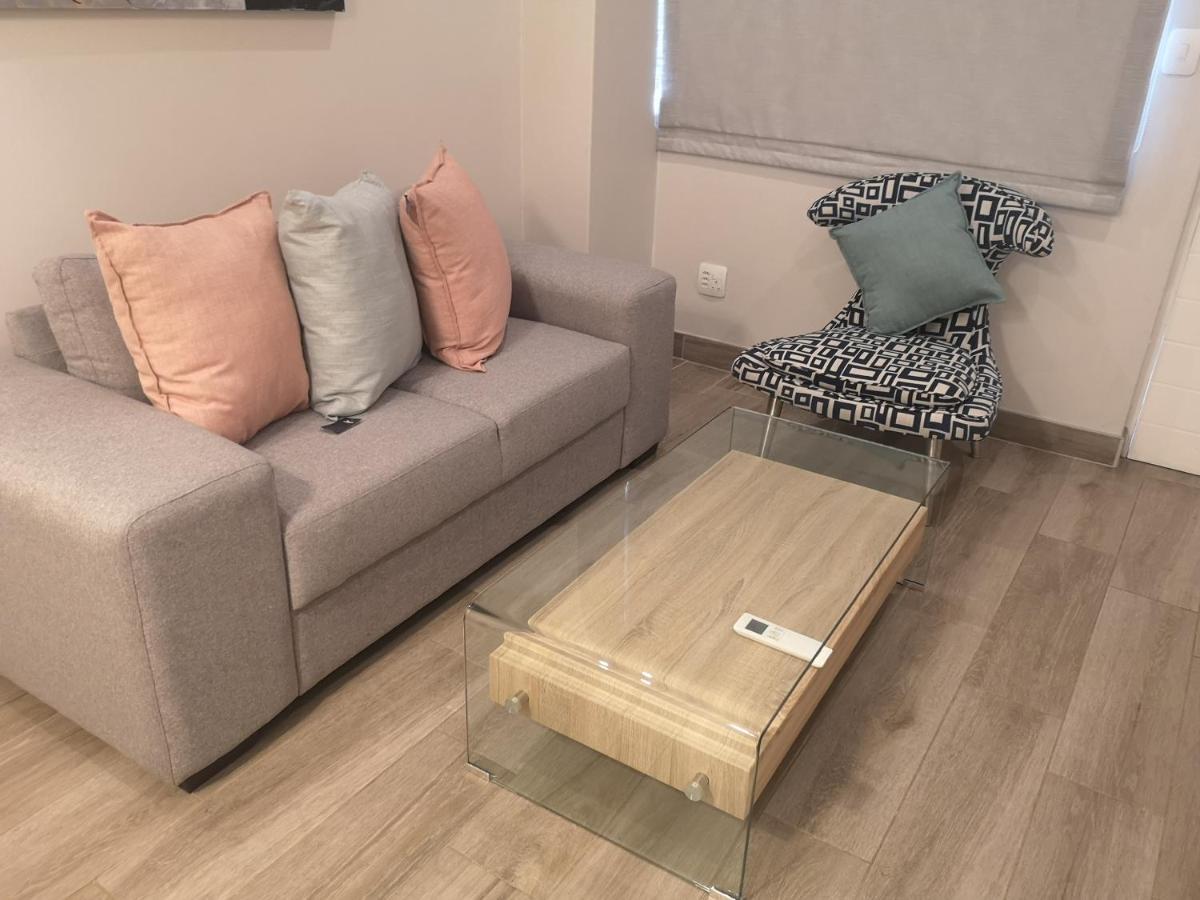 The Regency - Cosy Private Hotel Apartment - Unit 219 Претория Екстериор снимка